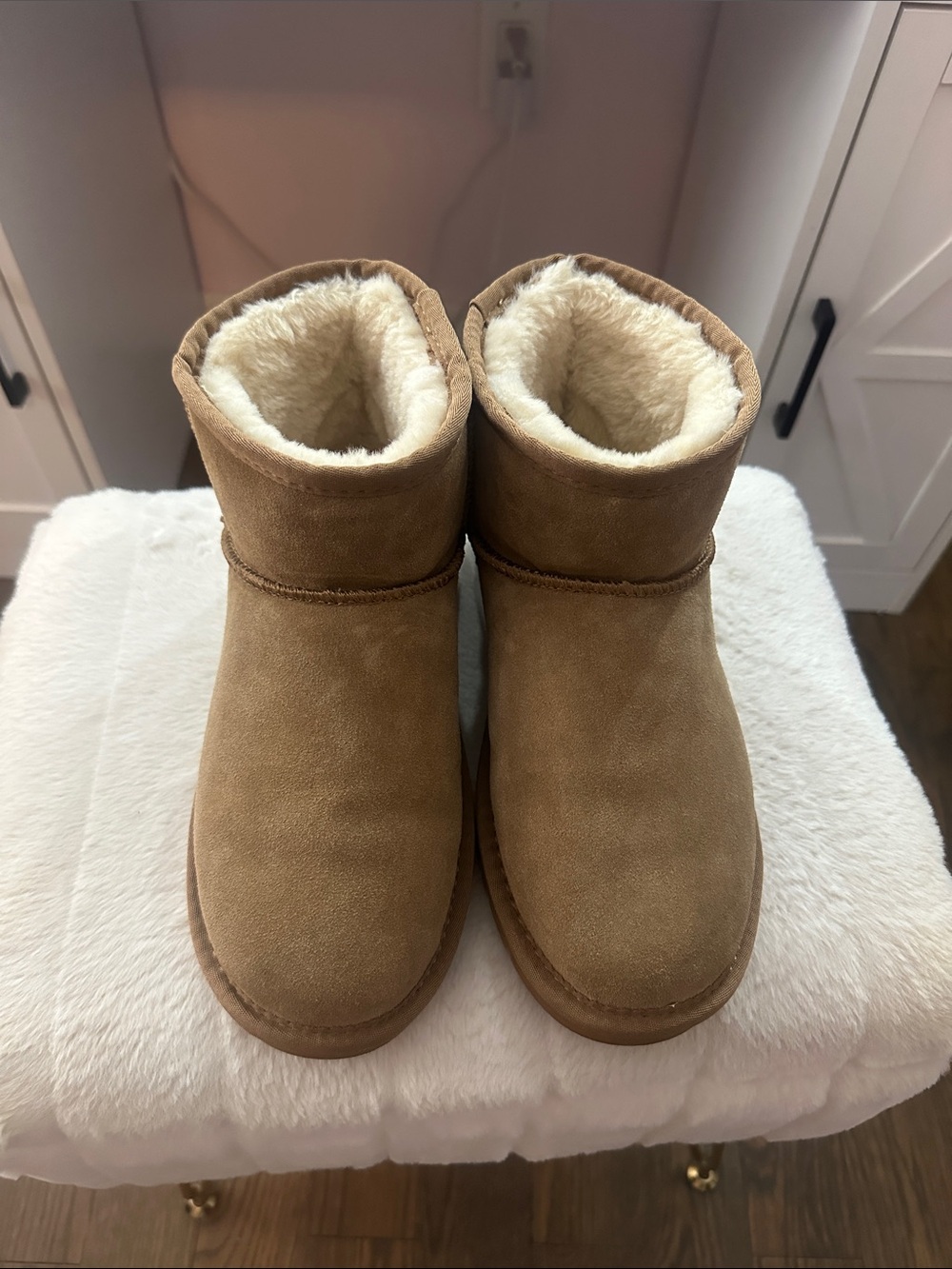 UGG Mini Boot in Chestnut Brown - Picture 2 of 4